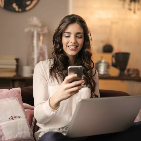 Foto de Andrea, nuestra experta en servicio al cliente